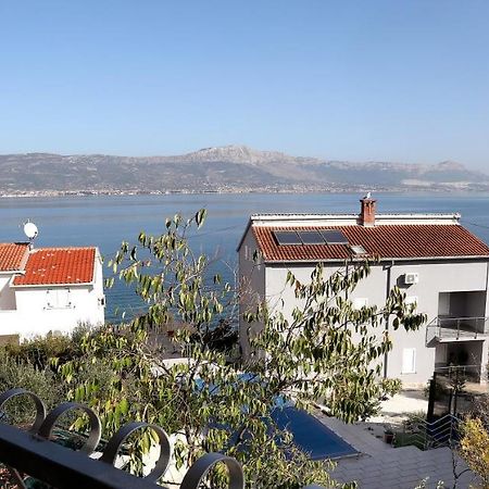 Apartman Karaga Traù Esterno foto