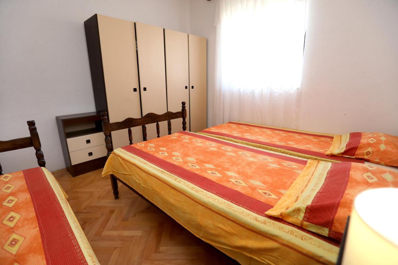 Apartman Karaga Traù Esterno foto