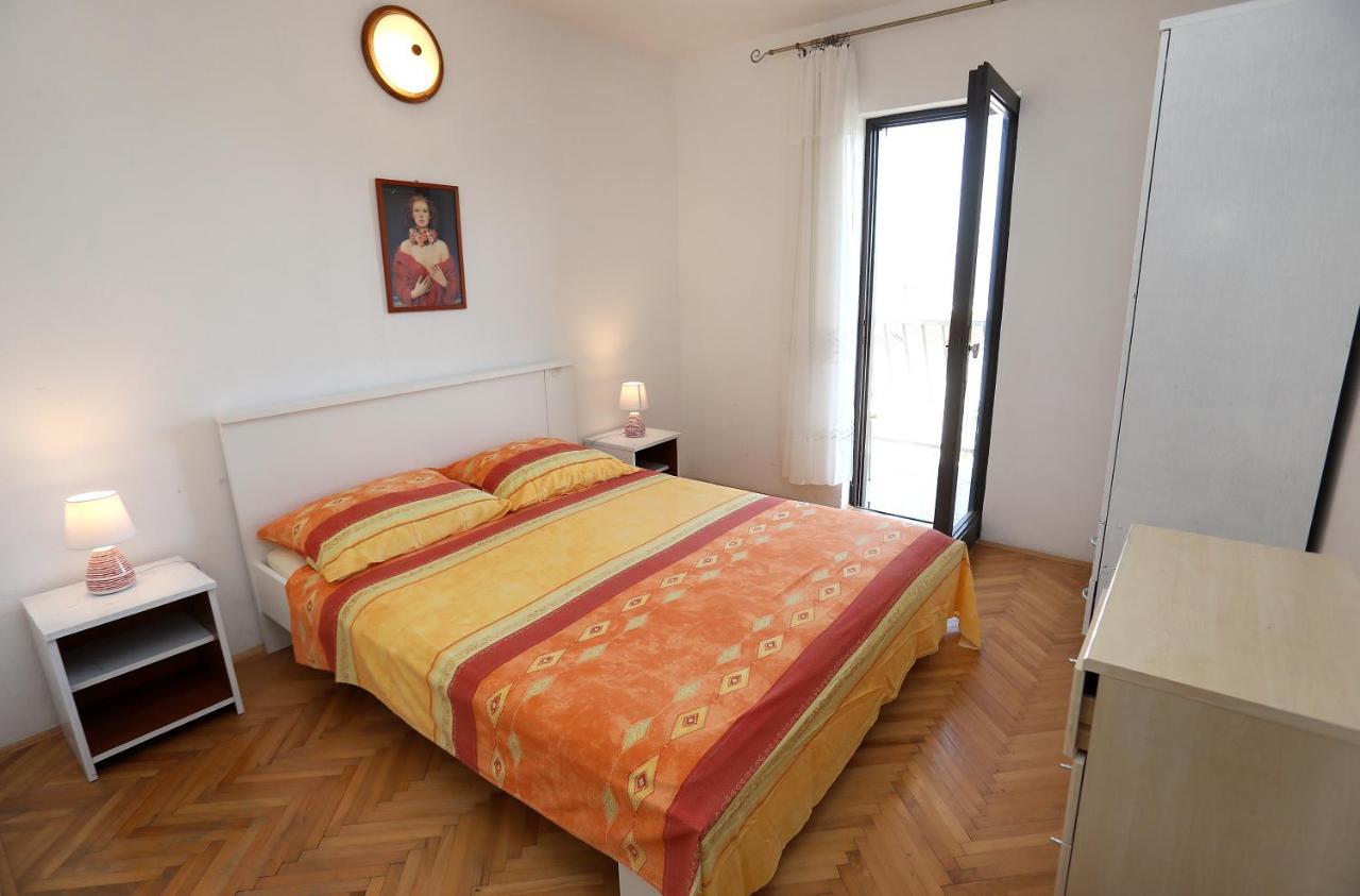 Apartman Karaga Traù Esterno foto