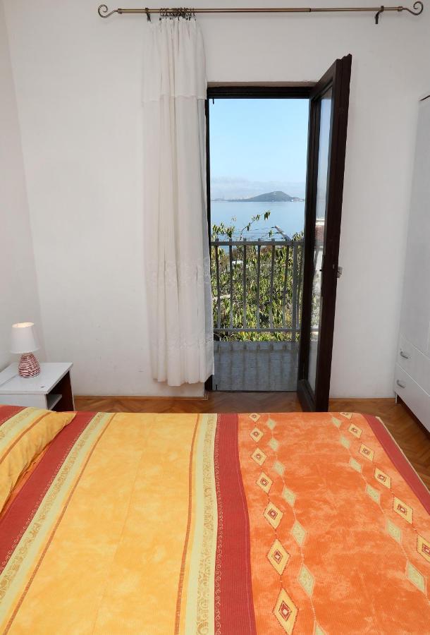 Apartman Karaga Traù Esterno foto