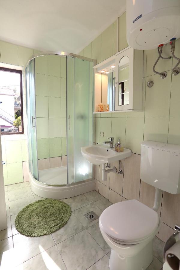 Apartman Karaga Traù Esterno foto