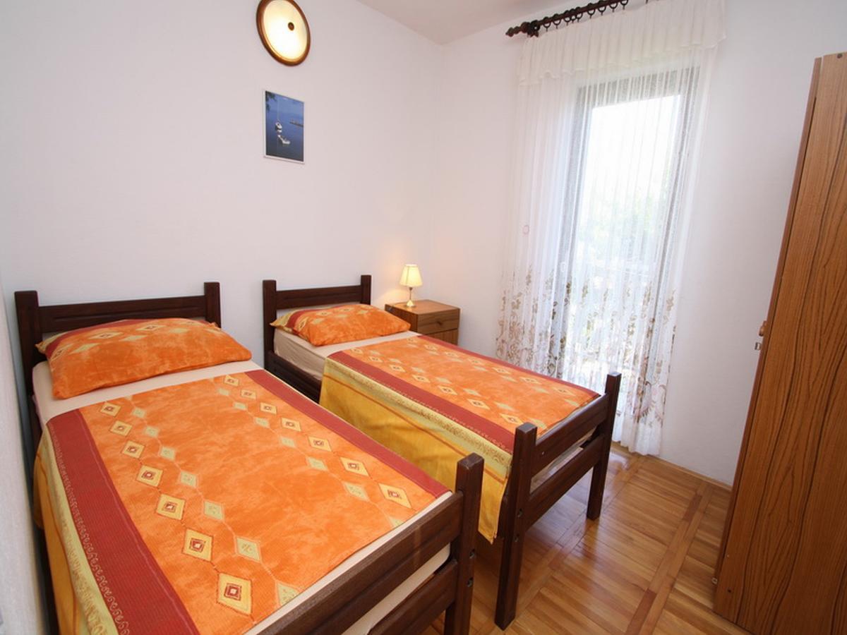 Apartman Karaga Traù Esterno foto