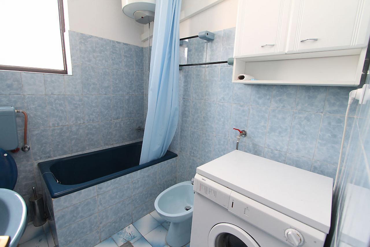Apartman Karaga Traù Esterno foto